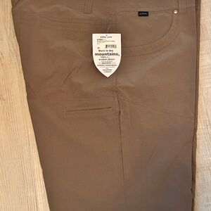 Kuhl Men’s SILENCR™ KARGO SHORT Color Storm Khaki Style 5230 Sz 38 X 10" Inseam